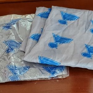 2 New St. Louis Blues NHL HOCKEY Scarves